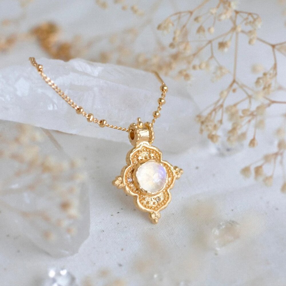 Ananda Soul Into the Light necklace